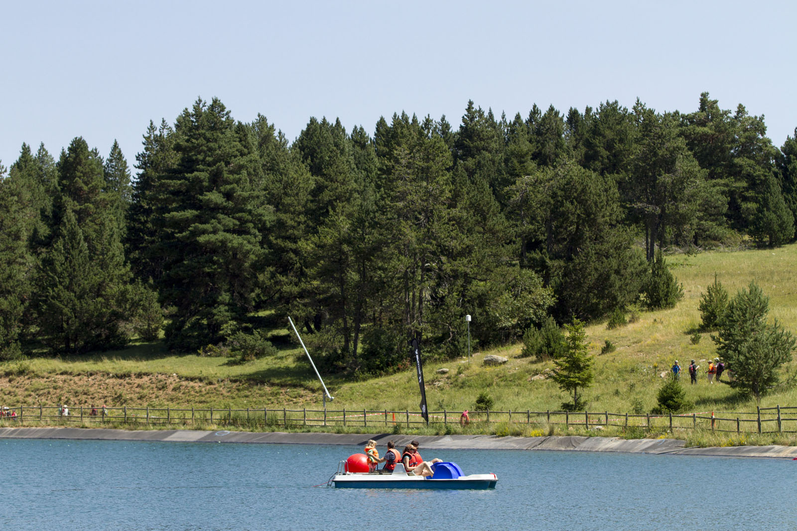 big-03-activitats-barques-patinets-2barquespatinsllac5